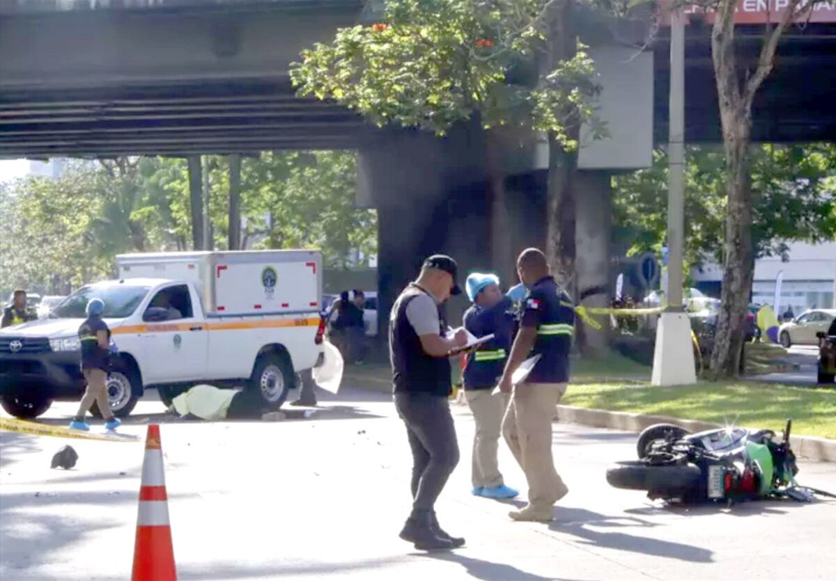 Motorizado muere tras volcar su moto en la vía Centenario cerca de Costa del Este
