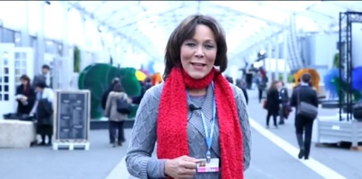 'Al mal tiempo buena cara'. Annette Quinn revoluciona supermercado | Video