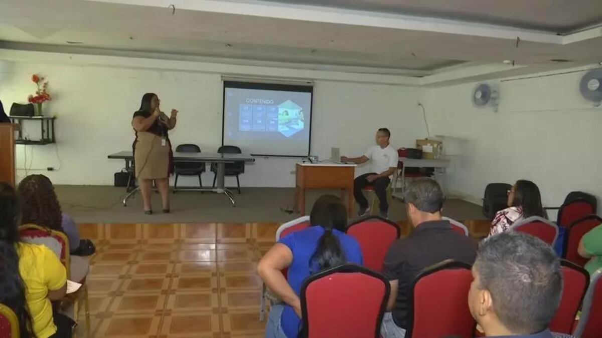 Padres de familia reaccionan al paro docente de 48 Horas