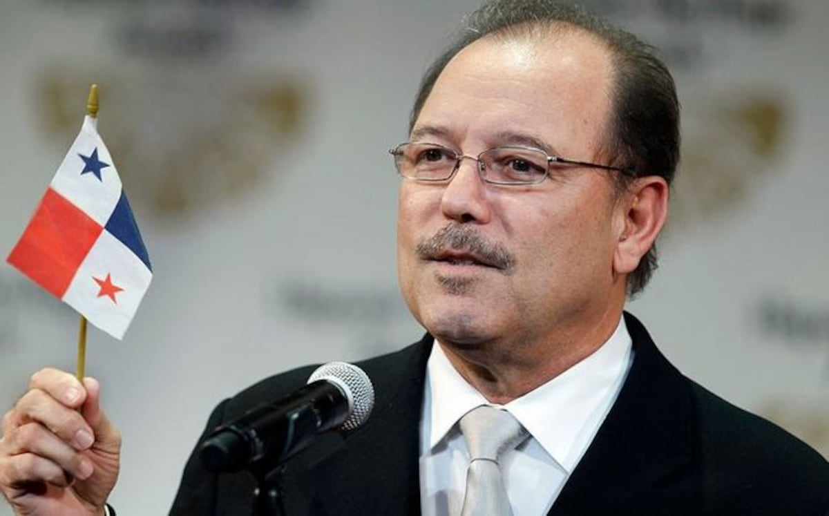 Rubén Blades fijó posición sobre visas a venezolanos para ingresar a Panamá