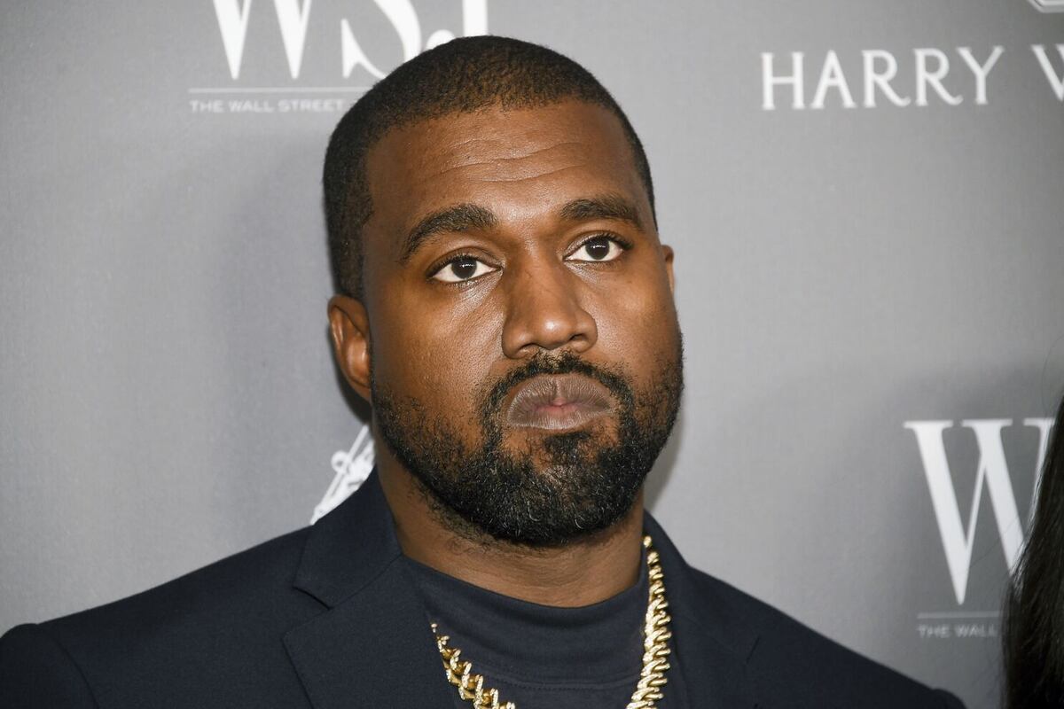 Exasistente de Kanye West lo demanda por acoso sexual