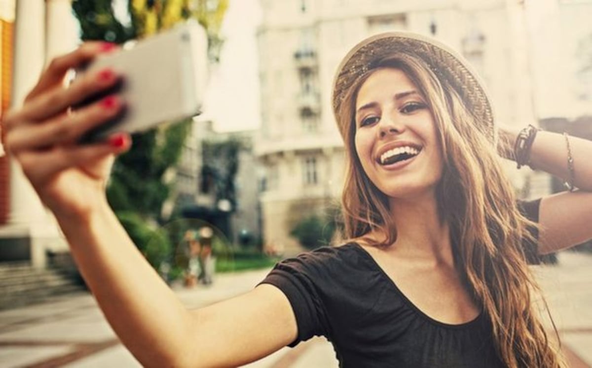 Sabías que tomarte muchas selfies podría considerarse una enfermedad
