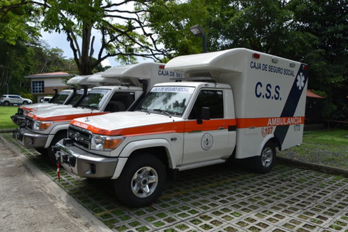 Refuerzan atención con moderno equipo de ambulancias 