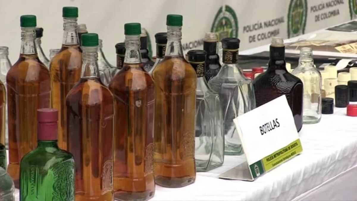 16 personas beben licor para prevenir el coronavirus y mueren