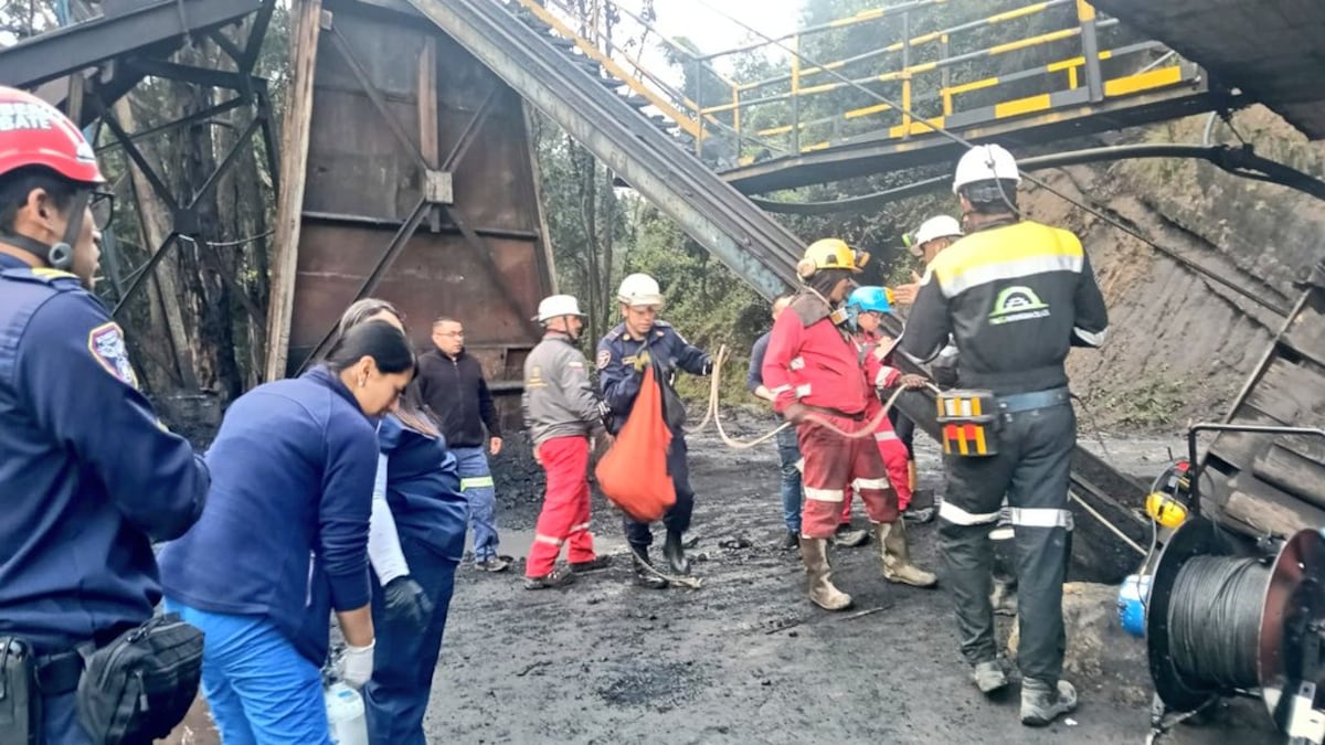9 muertos y 6 rescatados tras explosión en una mina en Colombia