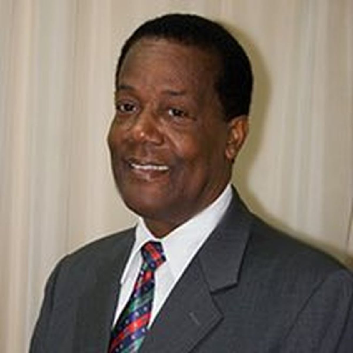 ÚLTIMO ADIÓS. Todo listo para despedir al pastor Lowell David. Le diremos dónde