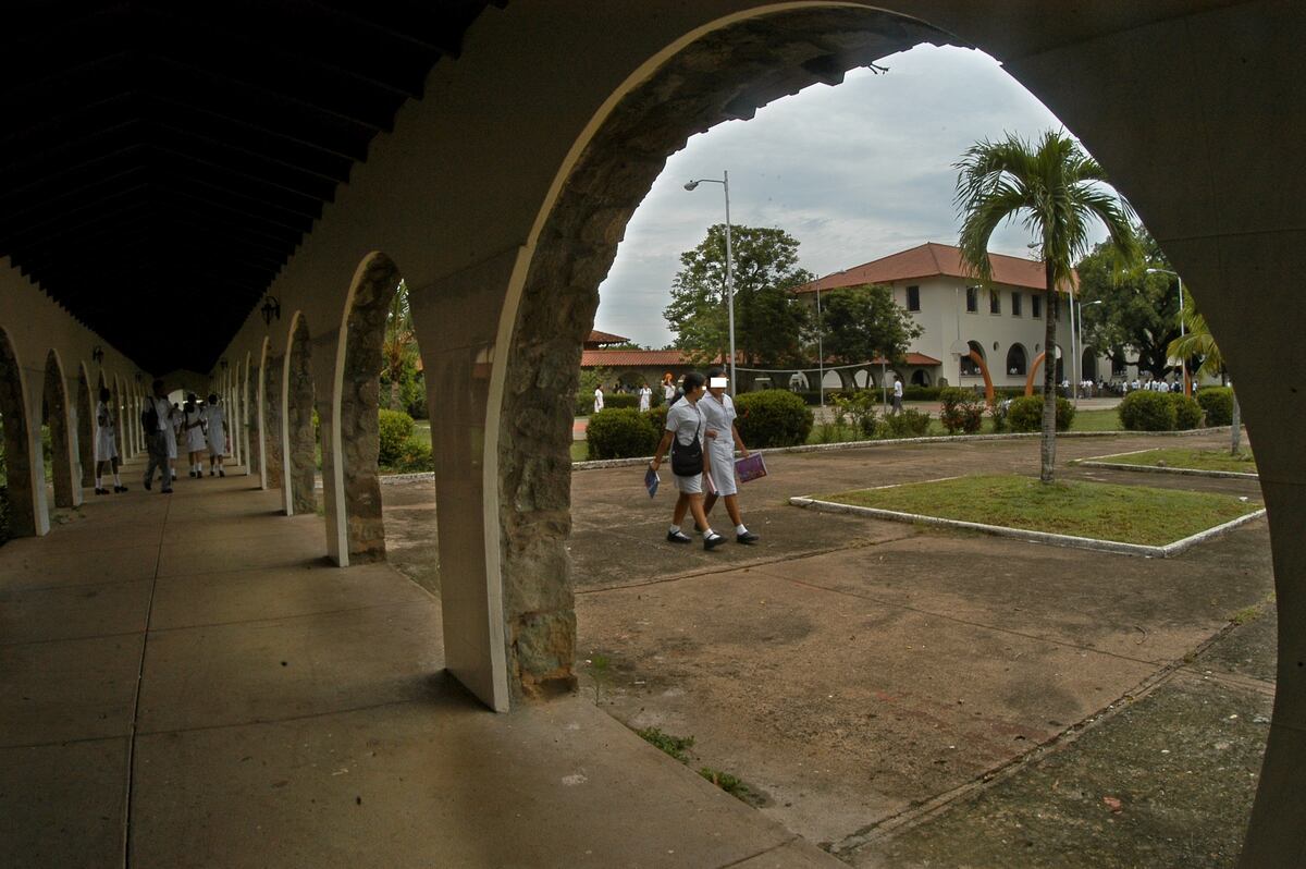 Se preparan para celebrar el 86 aniversario de la escuela Normal Juan Demóstenes Arosemena 