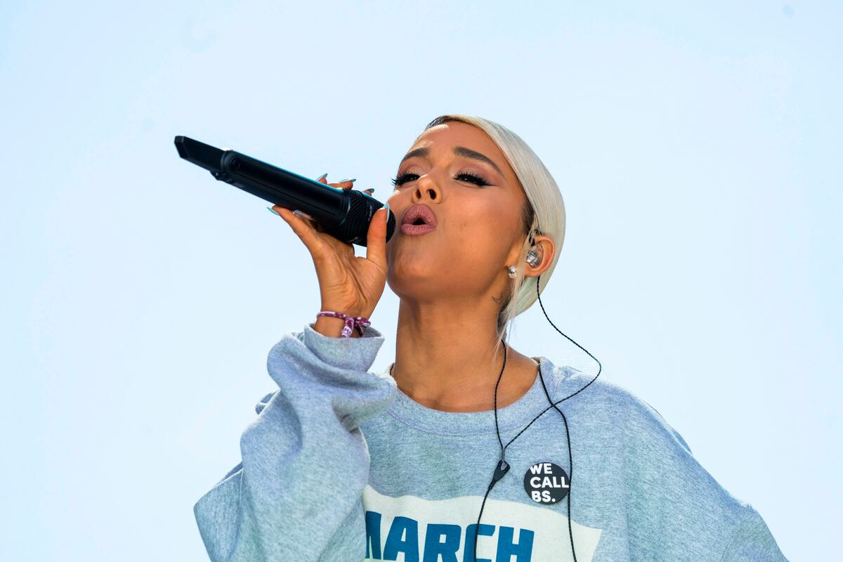 La boda se realizó en secreto el fin de semana. La cantante Ariana Grande deja la soltería y se casa con empresario