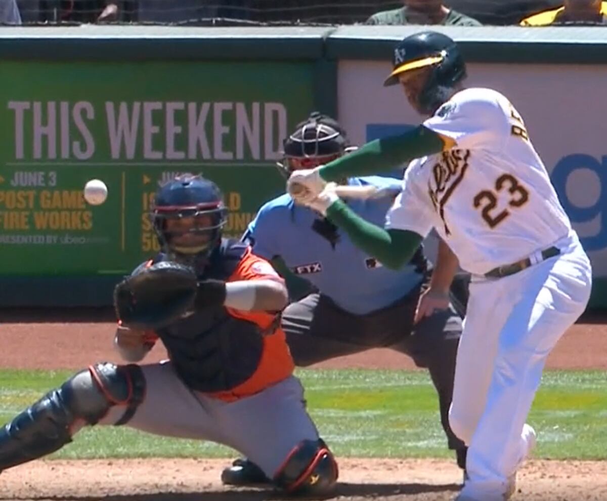 Bethancourt da su primer jonrón en casi seis años, pero sus Atléticos caen