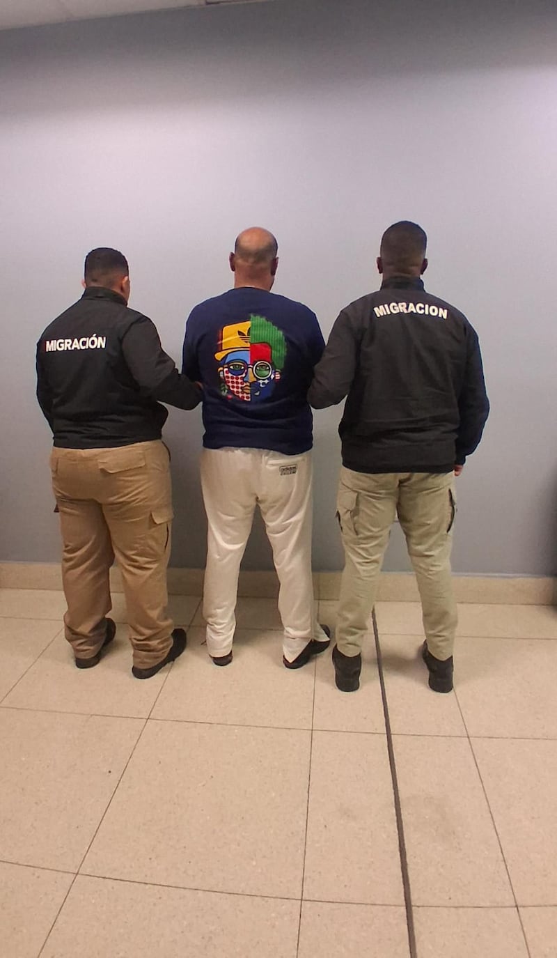 Capturan a hondureño buscado en EE.UU. por narcotráfico en Tocumen: iba rumbo a El Salvador