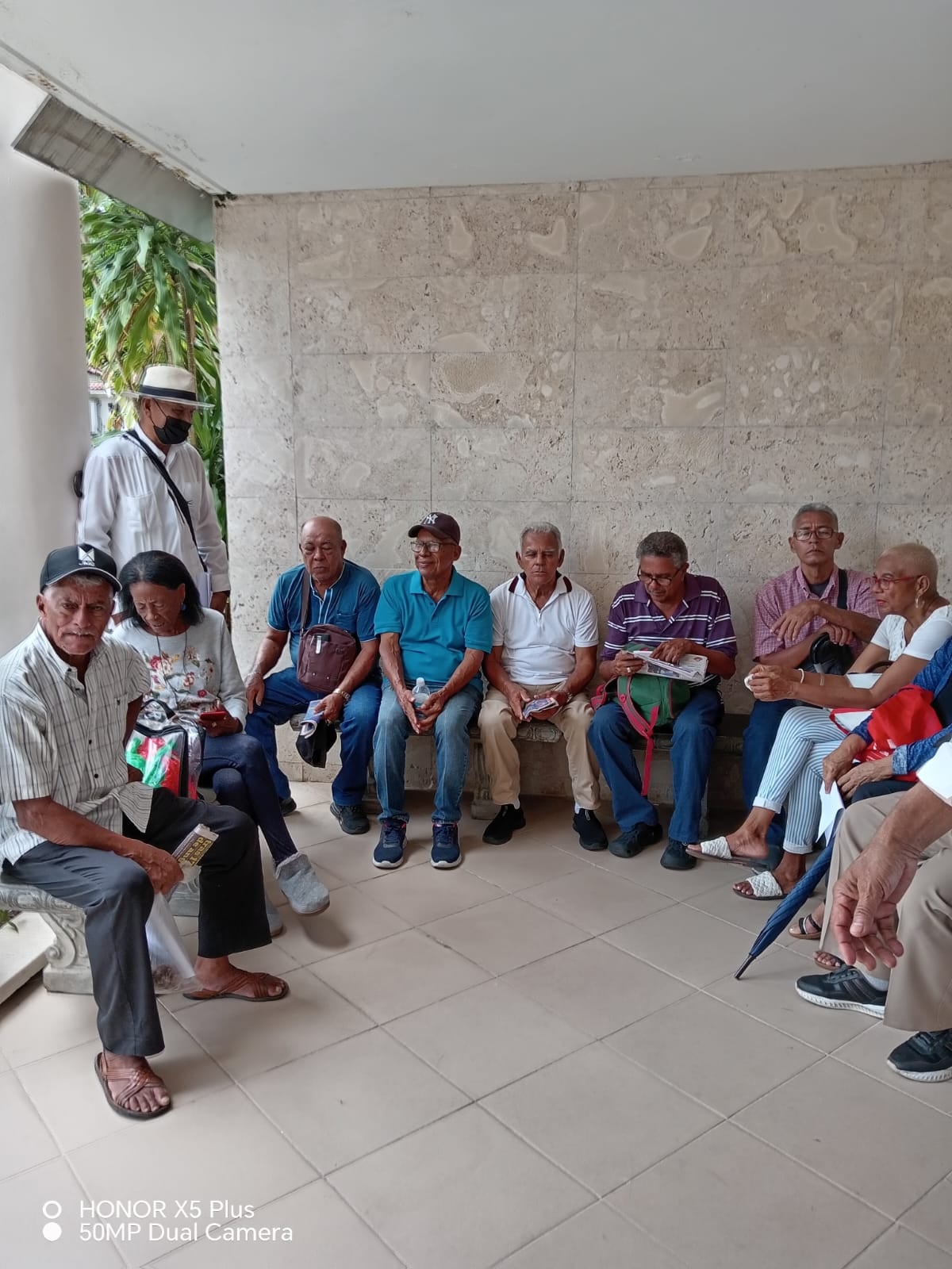 Diputados de vacaciones mientras los jubilados en espera de ajustes económicos y pagos pendientes