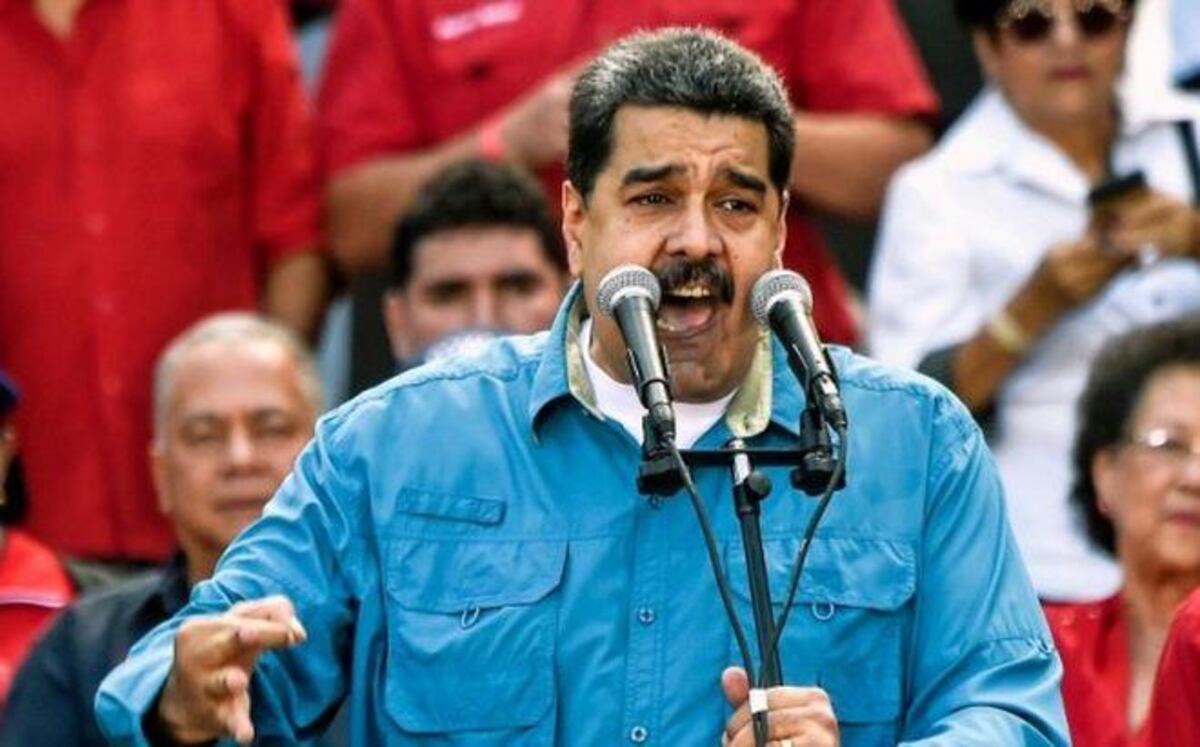 'Hands off de Venezuela de inmediati'. Se burlan del inglés de Maduro