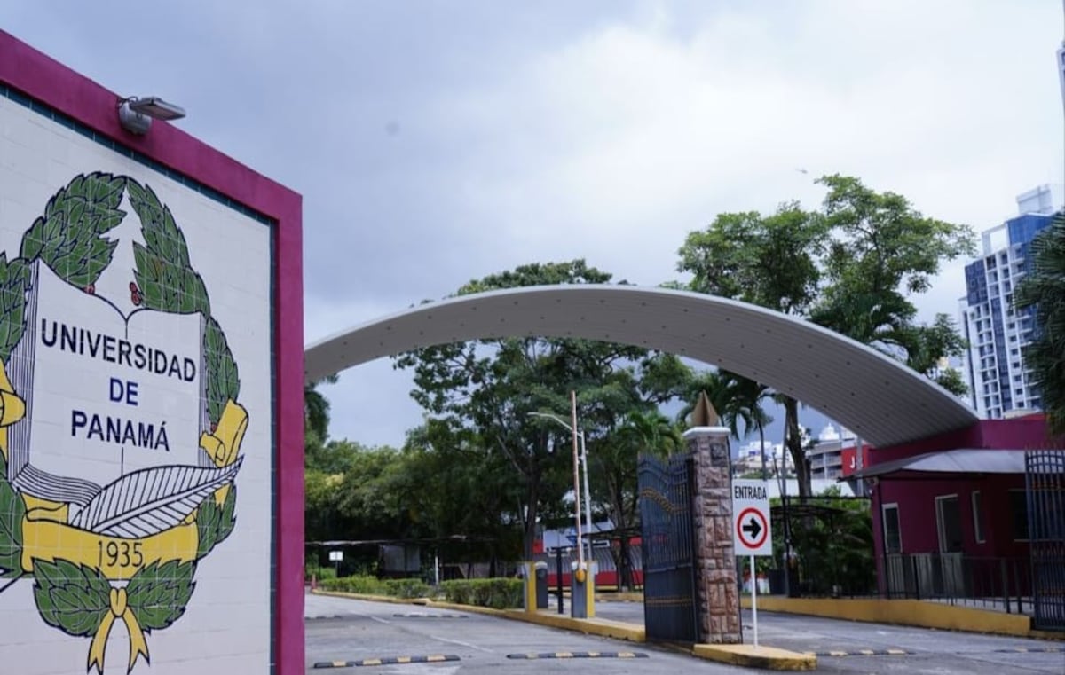 Universidad de Panamá activa transporte nocturno gratuito para estudiantes