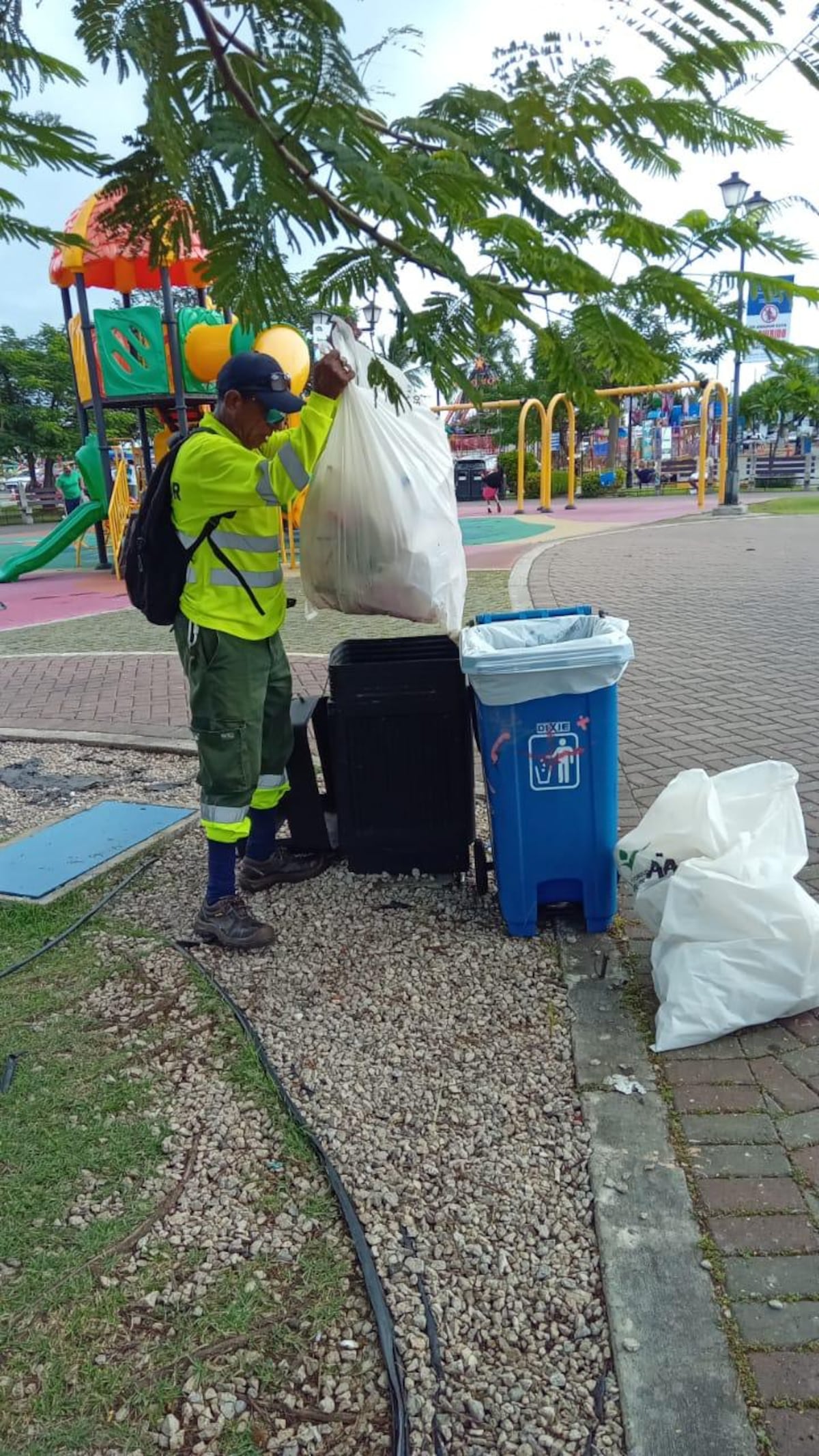 Amador amanece entre basura de fuegos artificiales tras la fiesta de Año Nuevo