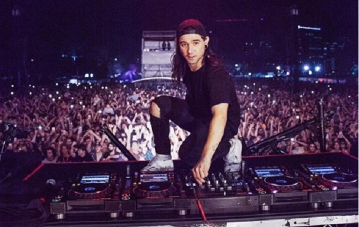 Este DJ tendrá que pagarle $1,6 millones a fan por tirársele encima en show