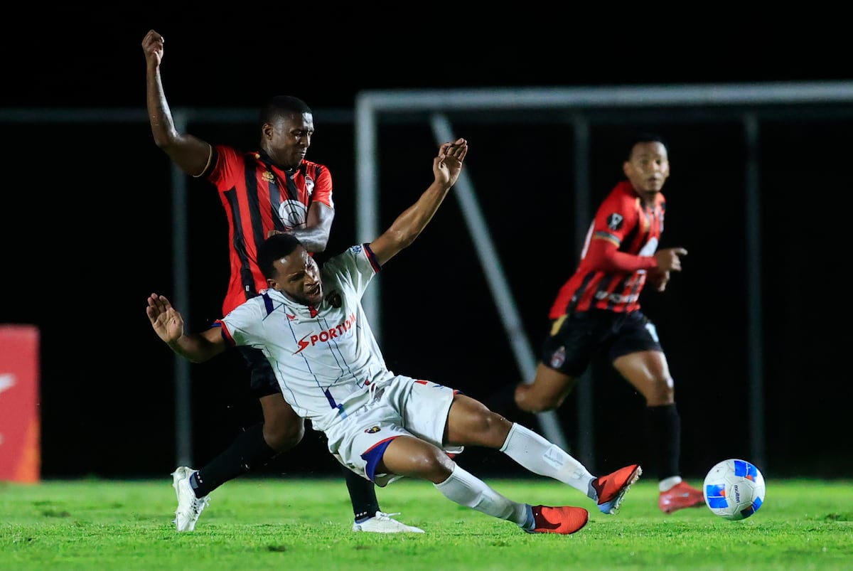 Dely toma el mando del Sporting con misión de playoffs
