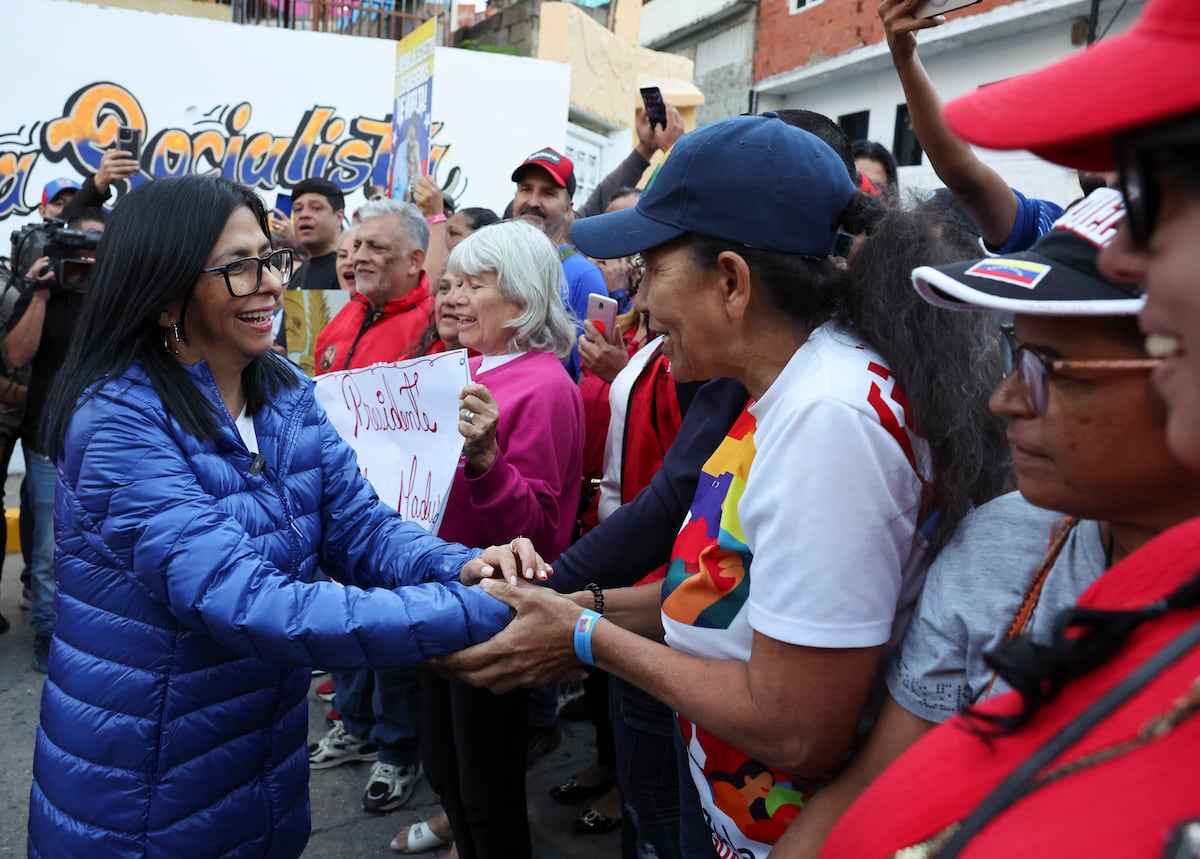 Delcy Rodríguez decreta 7 días de duelo en honor a los ‘mártires’ que defendieron a Maduro