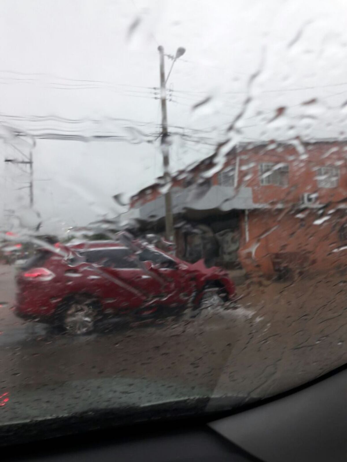 Sinaproc brinda asistencia a 25 casas afectadas por las fuertes lluvias