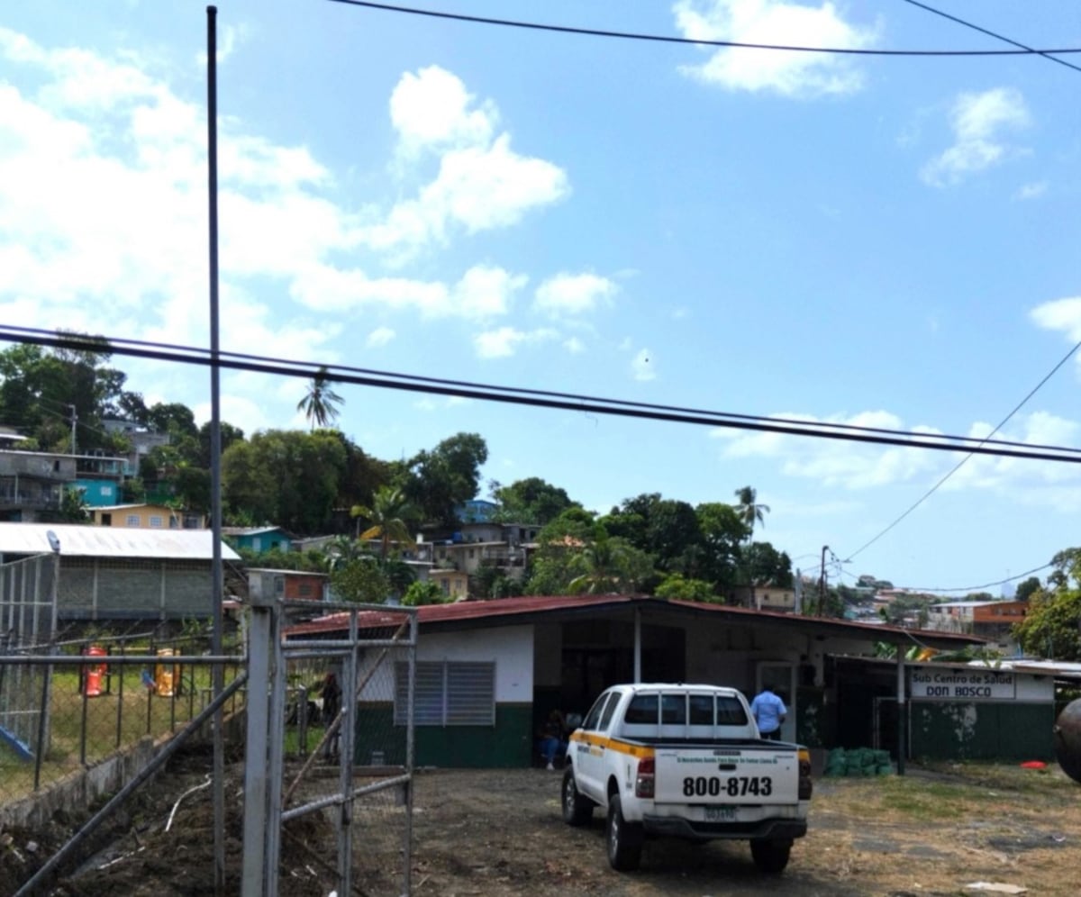 Persona en condición de calle incendia el Subcentro de Salud de Don Bosco y roba cableado + VIDEOS