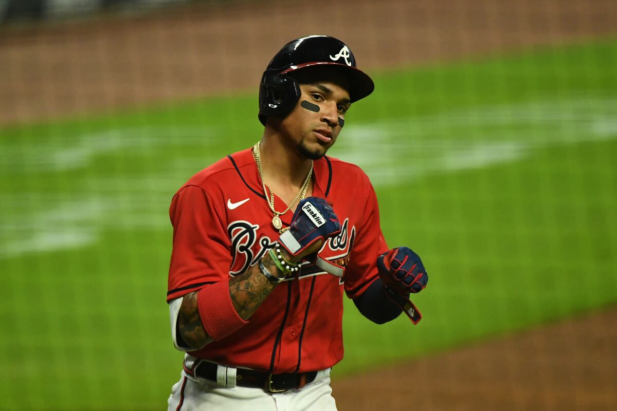 Johan Camargo se quedará en los Bravos por 1,36 millones de dólares