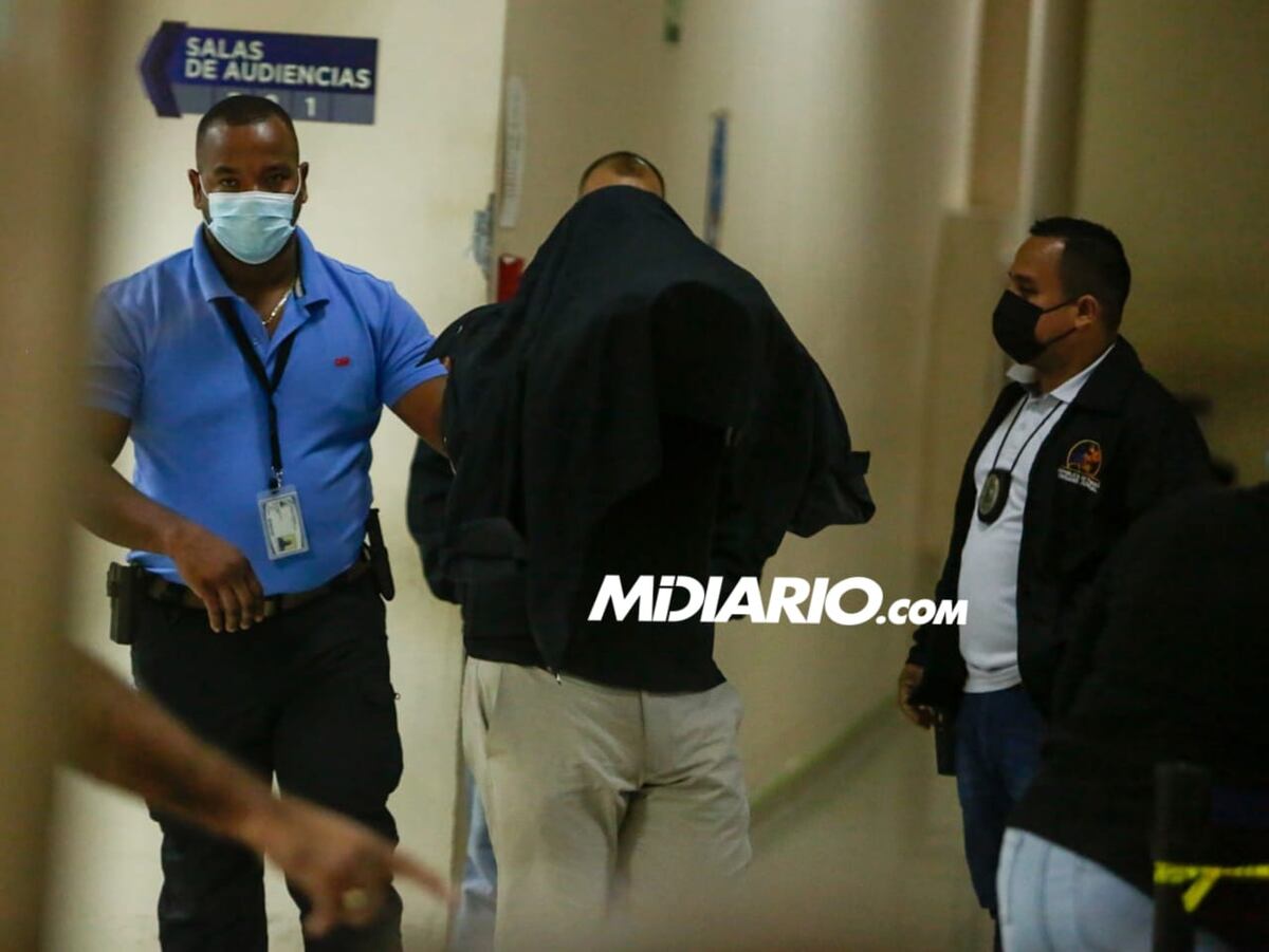 Imputan cargos y ordenan la primera detención por el caso de vacunas clandestinas