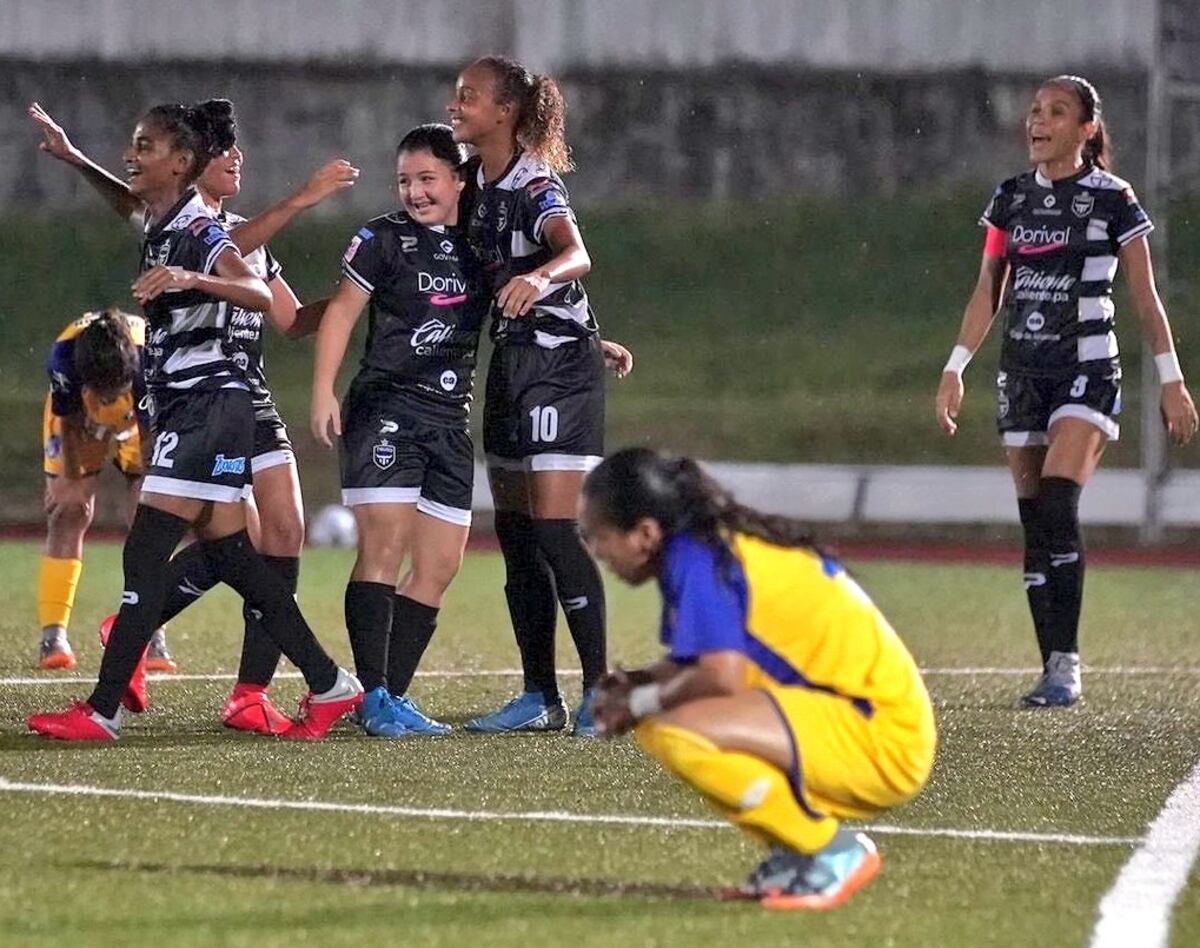 Tauro le llenó el saco a Universitario y ya espera rival para la final de la LFF