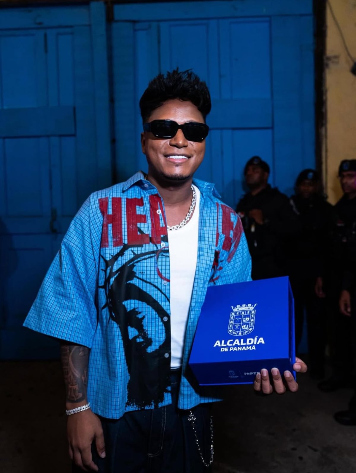 Farruko dice ‘xopa’ en Panamá y arranca grabaciones con artistas del patio