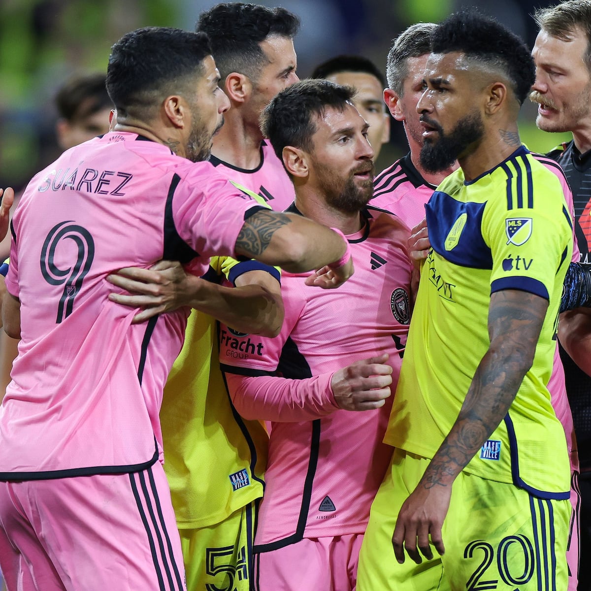 Godoy desmiente haberle dicho a Messi que le regalaron el Mundial