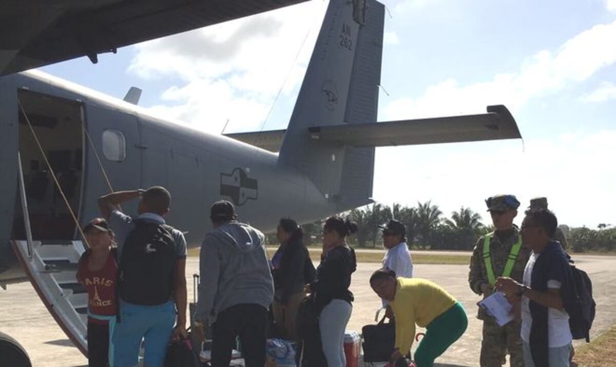 En Guna Yala avión de Senan que llevaba maestros choca contra árbol