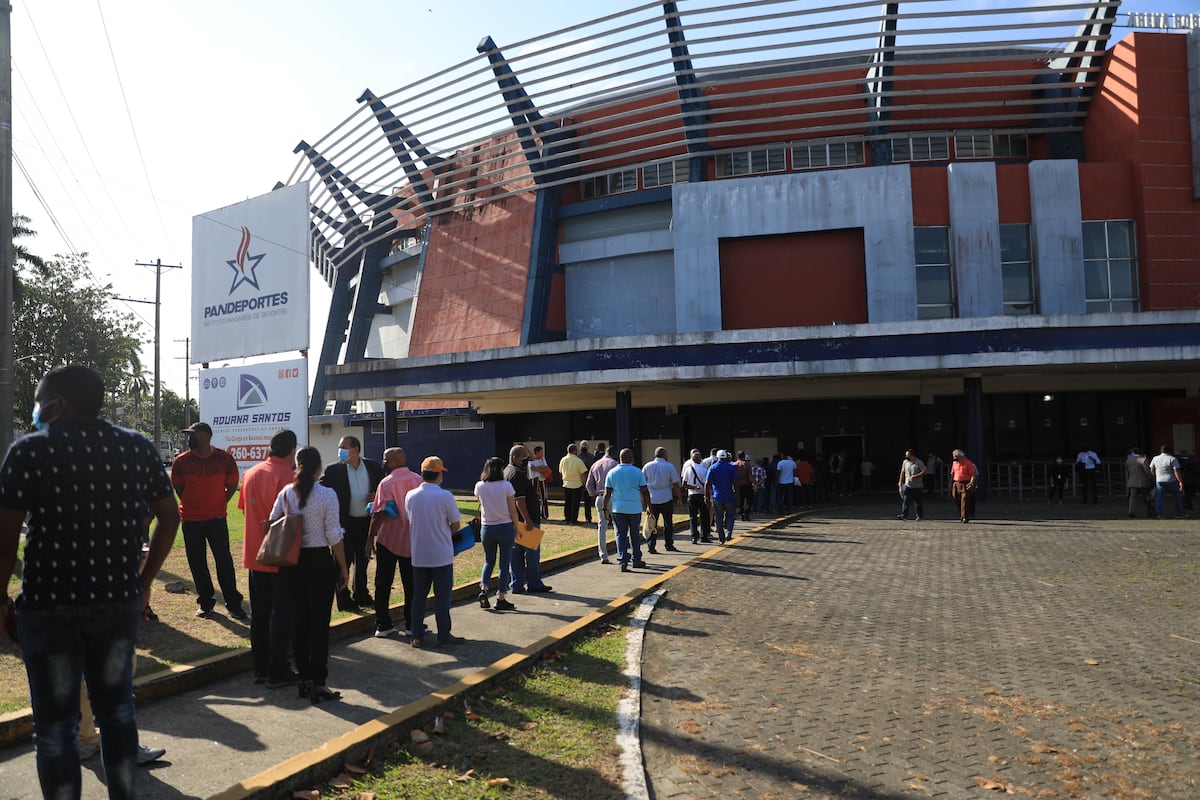 Casi 200 personas irán a juicio por peculado en caso de diablos rojos