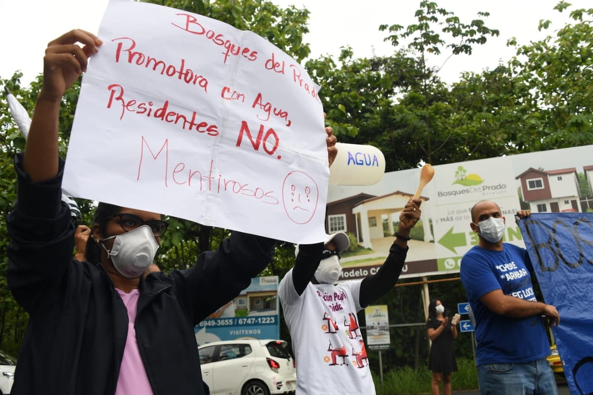 Residentes de Arraiján están molestos por el pésimo servicio que ofrece empresa eléctrica y el Idaan | Videos