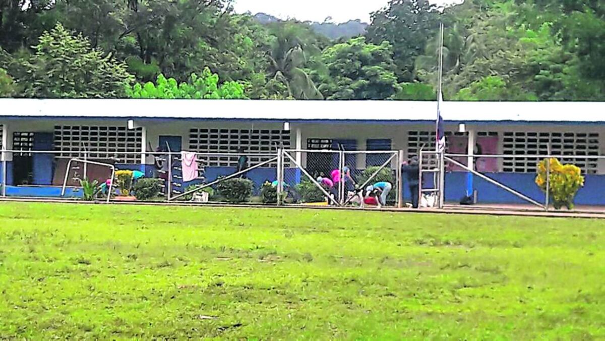 Tuvieron sexo y hasta hicieron sus necesidades fisiológicas en camas de docentes