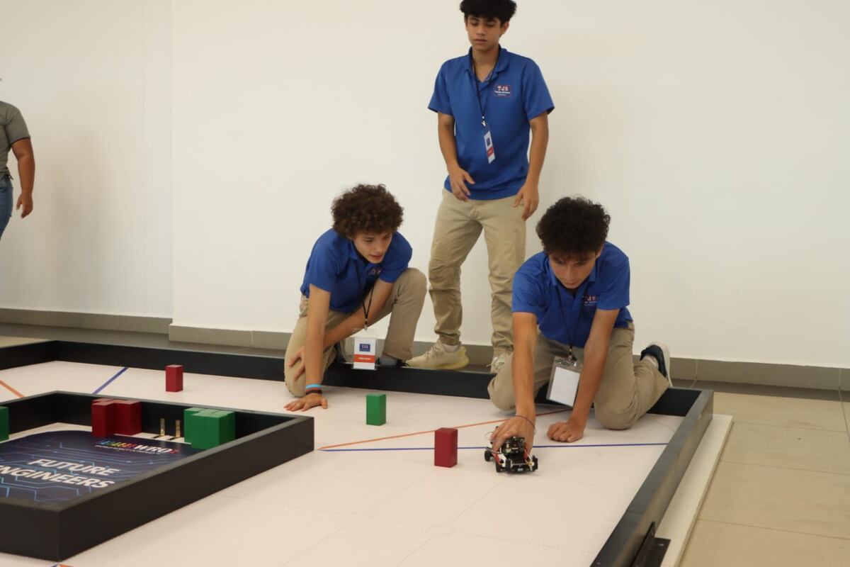 Panamá tiene sus representantes para la Olimpiada Mundial de Robótica
