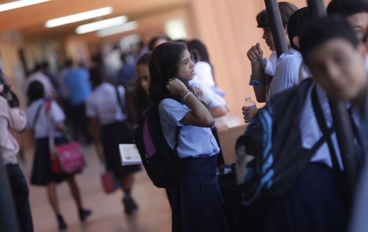 Meduca desmiente supuesta contratación de docentes extranjeros 