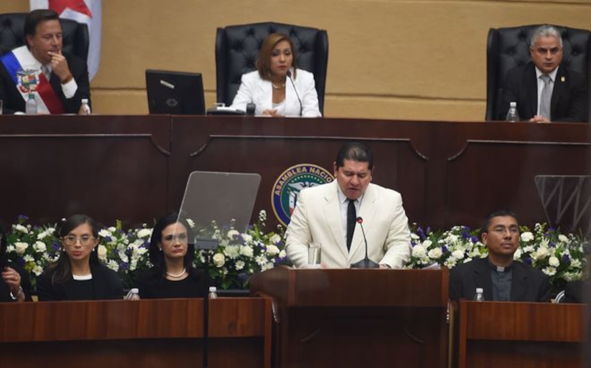 DOS AÑOS DE GESTIÓN SALPICADA. Diputado De León nunca explicó las donaciones 