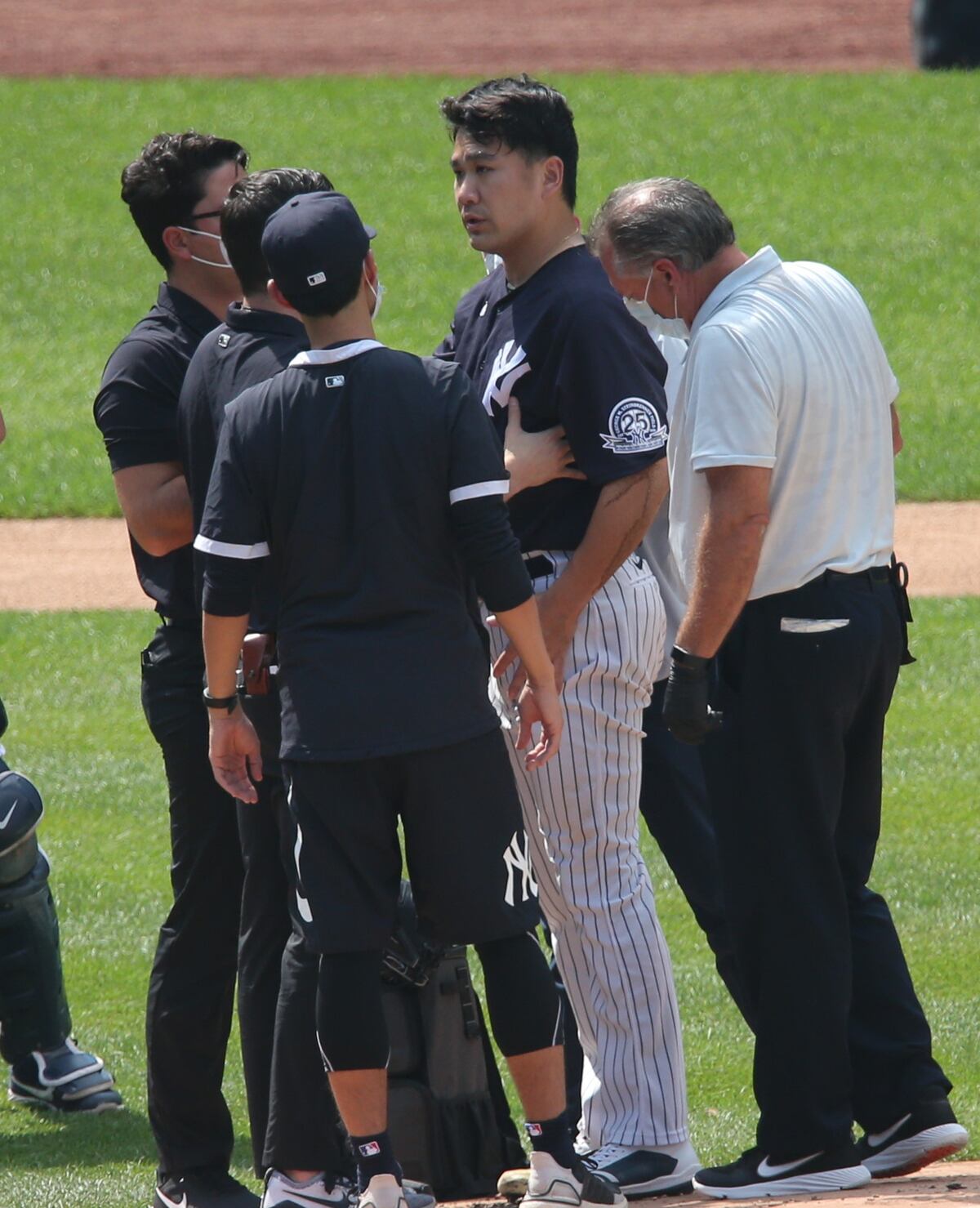 Tanaka regresó al Yankee Stadium tras sufrir pelotazo en la cabeza