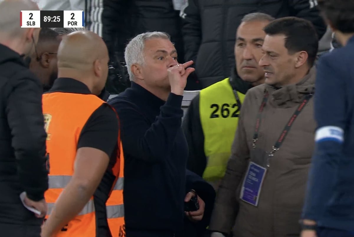 Escándalo con Mourinho: Insultos, una roja, y fuerte castigo tras el clásico portugués