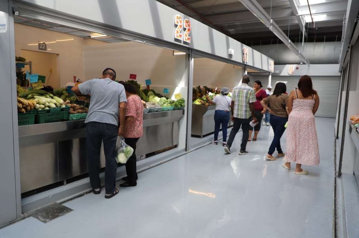 Más horas para comprar: mercados municipales extienden horarios