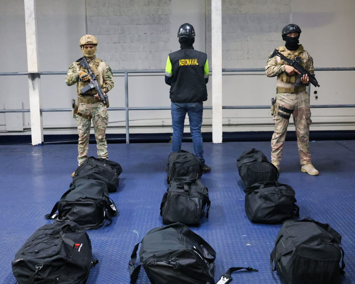 ¡Droga con destino a Australia cayó en Panamá! Aeronaval decomisa 246 paquetes en terminal del Pacífico