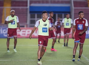 Christiansen da la lista para ir a Perú y hace un llamado a los jugadores más jóvenes