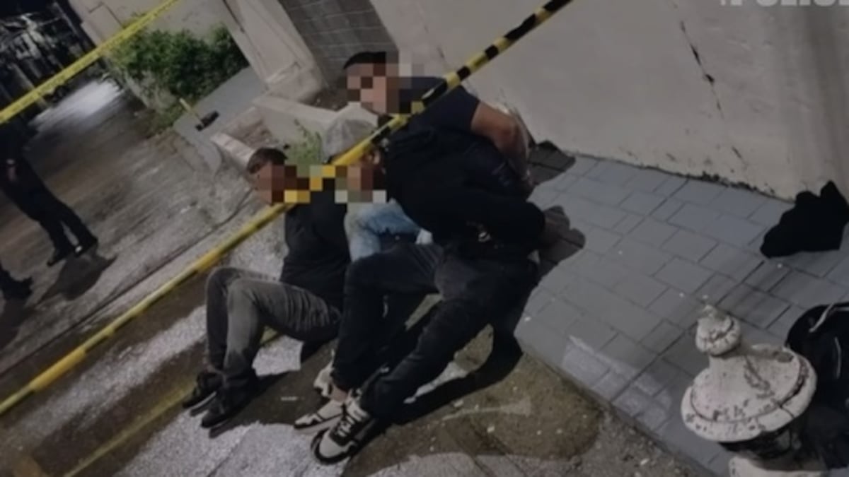 COLÓN | Huían por la parte trasera de una casa y terminaron capturados