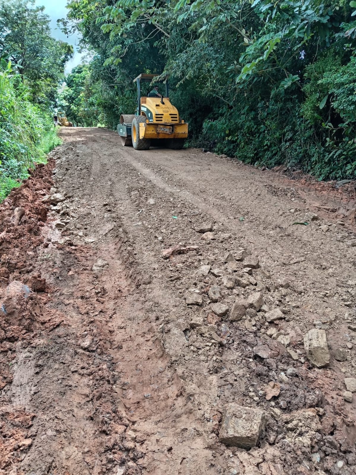 Pueblos Unidos recibe mejoras en sus caminos rurales: Avanza Plan de Infraestructura en Coclé