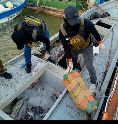 Dos panameños y un colombiano detenidos con cargamento sospechoso en costas del Darién +VIDEO