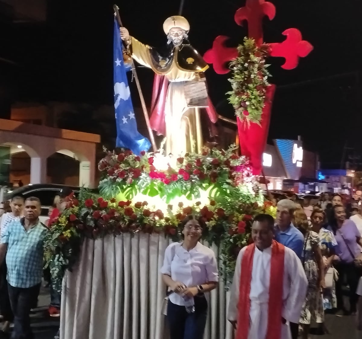 Santiago Apóstol reúne a miles de devotos