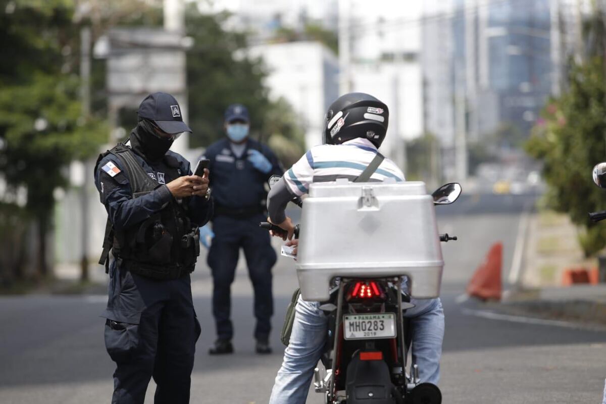 Insisten. Retienen a 581 personas por violar toque de queda