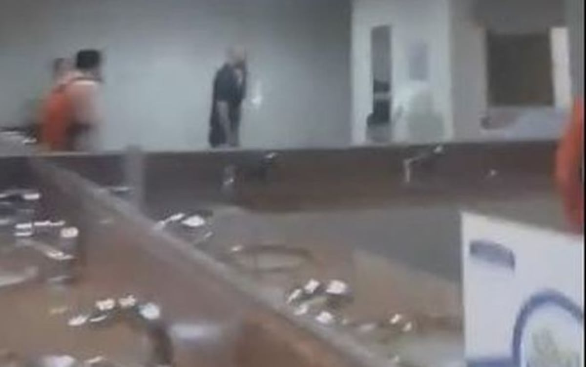 Descubren encuentros sexuales en baños de centro comercial en Panamá