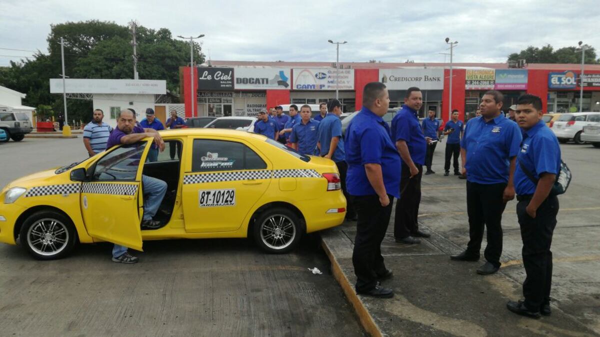 ¡QUÉ INFIERNO! Colón, Coclé y Panamá Oeste en paro del tráfico | VIDEOS