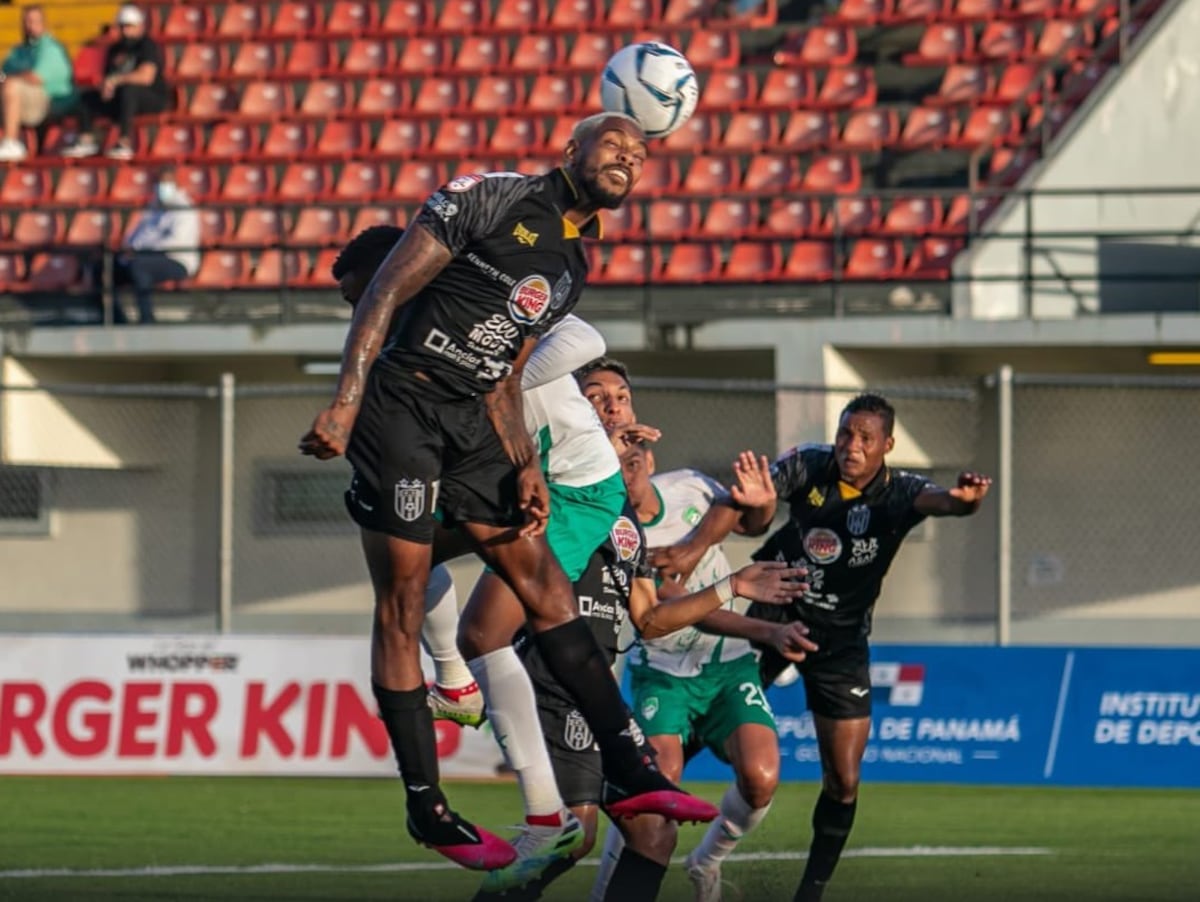Pese a un heroico Samudio Costa del Este no pudo remontar y CAI va por el título