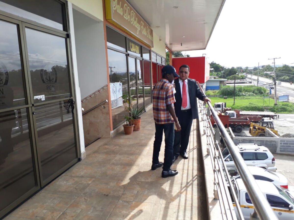 QUERELLA PENAL. Para responsables por caída de poste que casi mata a estudiantes