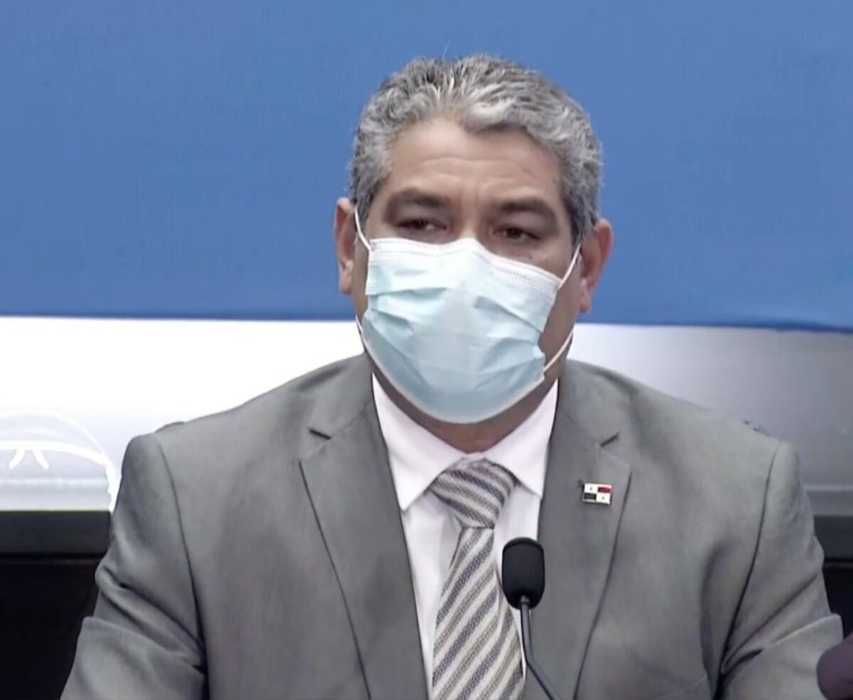 Se extiende la cuarentena total y vuelven las compras por género. Reportan 3 mil 15 casos y 23 nuevas defunciones este viernes